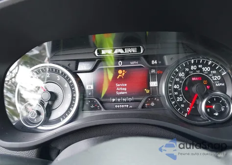 2021 Ram 1500 Laramie 4X2 5'7 Box из США, поврежденный, VIN 1C6RREJT7MN828162